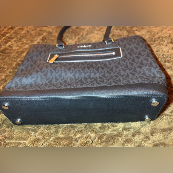 Michael Kors Large Black Leather Double Handle Tote Bag. - Picture 10 of 10